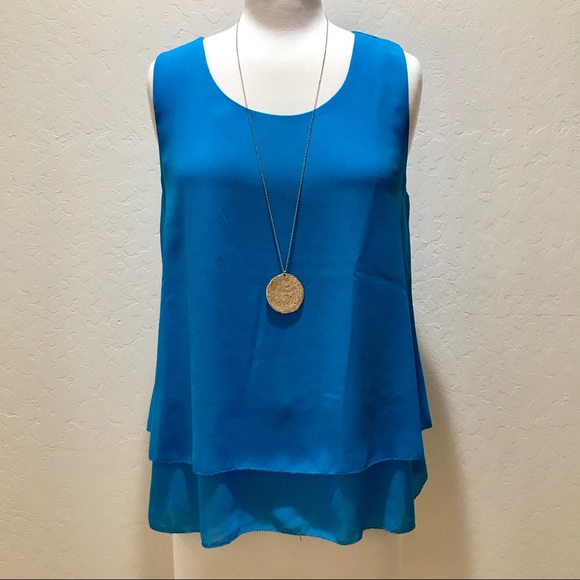 Uniqlo Tops - Uniqlo Blue Layered Top